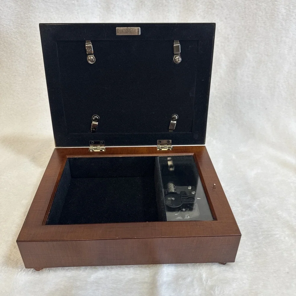 Sankyo Wood Music Jewelry Box What A Friend We Have In Jesus Dearest‎ Friend 8x6
